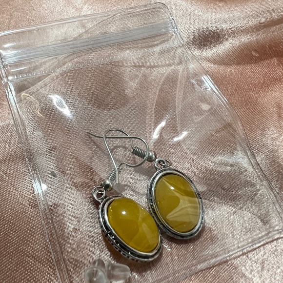 🔥🔥Fashion Jewelry Ladys Earrings A Mustard Gold Color With Silver Plating, Sty - Picture 11 of 11